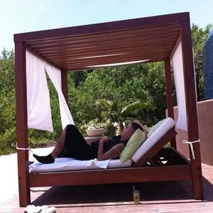 Meet your Posher, Elias